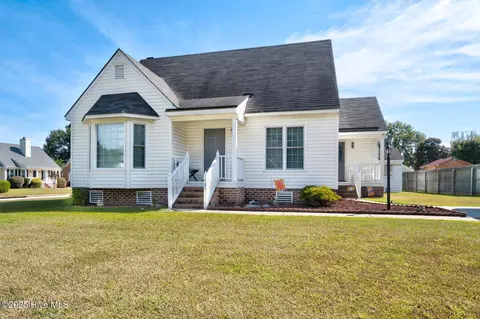 101 Coleridge Ct, Rocky Mount, NC 27803