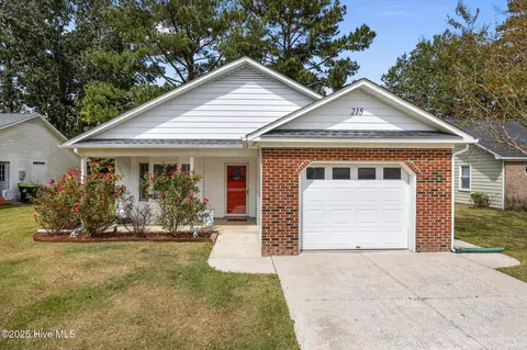 215 Esquire Ct, New Bern, NC 28562