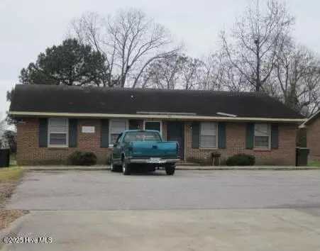 1706 Birchwood Dr SE, Wilson, NC 27893