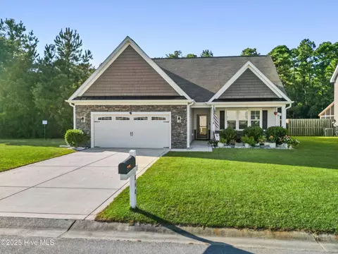 860 Heart Wood Loop Rd NE, Leland, NC 28451