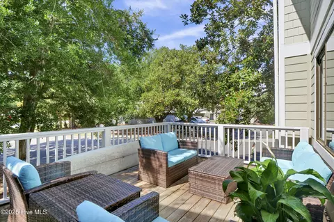 100 Driftwood Ct, Wrightsville Beach, NC 28480