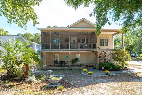 1401 E Oak Island Dr, Oak Island, NC 28465
