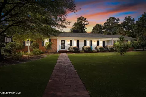 3617 Woodlawn Rd, Rocky Mount, NC 27804