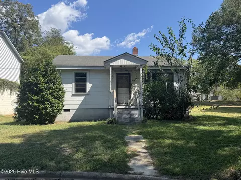 1420 Raymond St, Rocky Mount, NC 27804