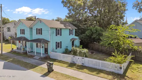 711 Queen St, New Bern, NC 28560
