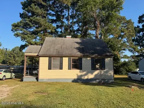 1005 Toisnot Ave NE, Wilson, NC 27893