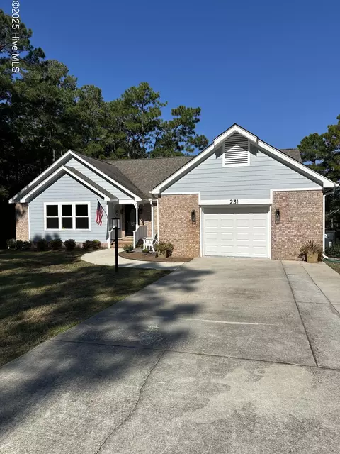 231 S Shore Dr, Southport, NC 28461