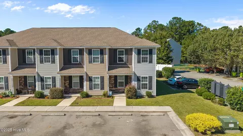 100 Meadow Way, Havelock, NC 28532