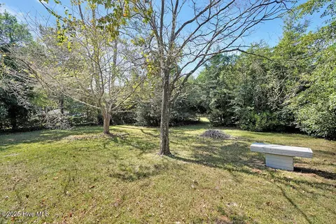 Exterior - 116 Olde Point Rd, Hampstead, NC 28443 photo 7 of 9
