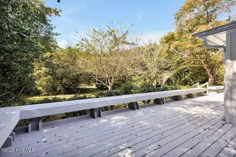 Exterior - 116 Olde Point Rd, Hampstead, NC 28443 photo 5 of 9
