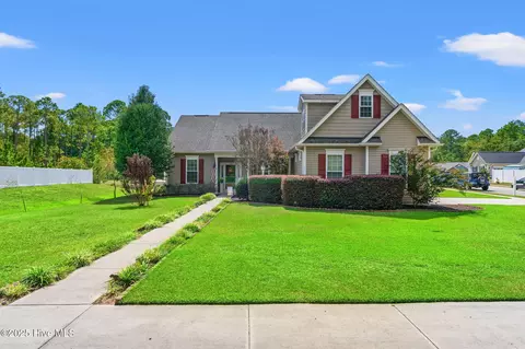 568 Stonehaven Ct, Shallotte, NC 28470