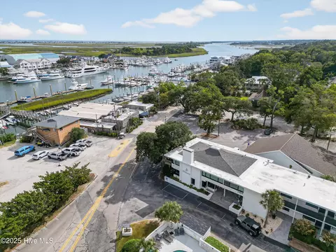 7246 Wrightsville Ave UNIT 105, Wilmington, NC 28403