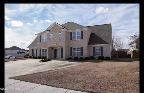 2116 Dovedale Dr #B, Greenville, NC 27834