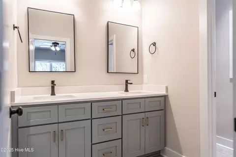 Bath - 115 Sandy Pl, Pinebluff, NC 28373 photo 1 of 6
