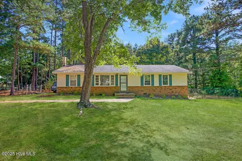 760 W Philadelphia Ave, Pinebluff, NC 28373