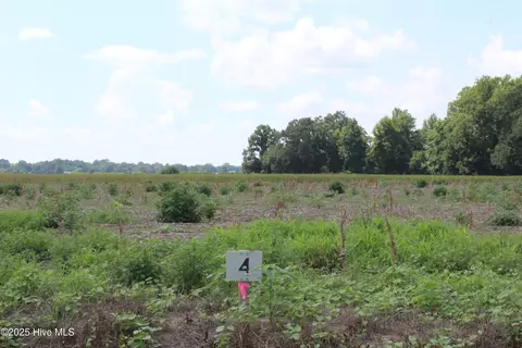 938 Whaley Rd, Kinston, NC 28501