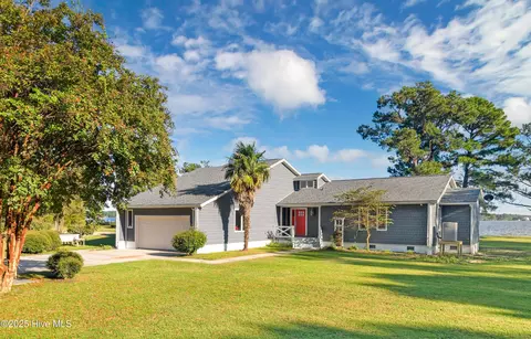 188 Myrtlewood Ln, Bayboro, NC 28515
