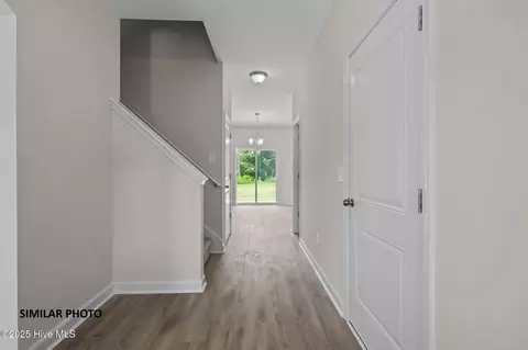 Entry Way - 417 Windermere Rd, Hubert, NC 28539 photo 1 of 4