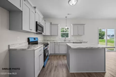 Kitchen - 417 Windermere Rd, Hubert, NC 28539 photo 1 of 2