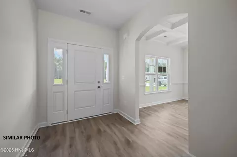 Entry Way - 417 Windermere Rd, Hubert, NC 28539 photo 2 of 4