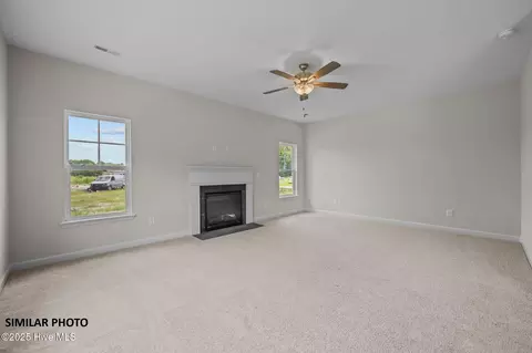 Living - 417 Windermere Rd, Hubert, NC 28539 photo 1 of 2
