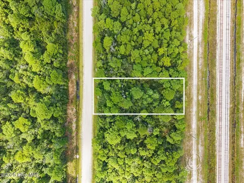 458 Redwood Dr, Southport, NC 28461