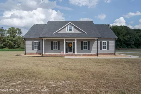 3570 Penny Tew Mill Rd, Roseboro, NC 28382