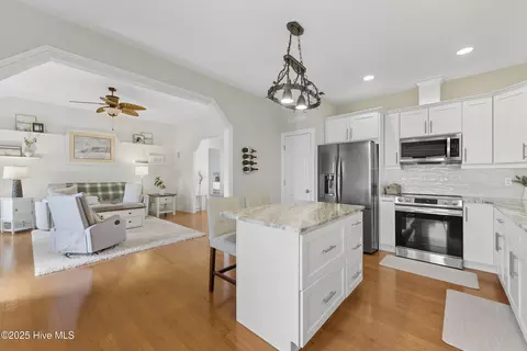 102 Bayshore Ct, Maple, NC 27956 photo 14