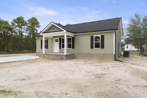 1190 Filmore Rd, Southport, NC 28461