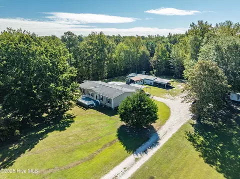 2747 Terrapin Track Rd, Washington, NC 27889