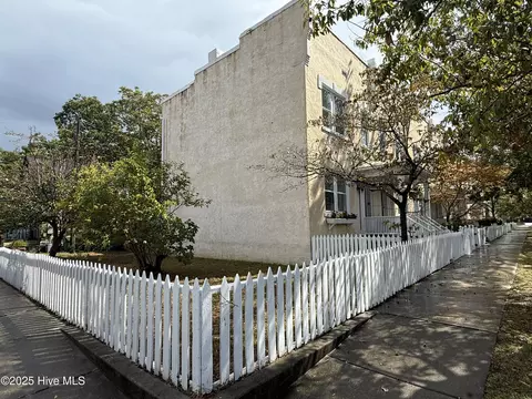 230 Mcrae St, Wilmington, NC 28401