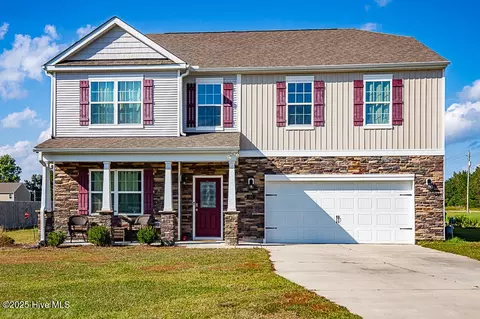 102 Featherstone Ln, New Bern, NC 28562