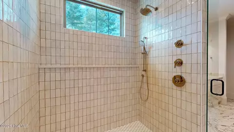 Bath - 220 Paulson Ct, Pinehurst, NC 28374 photo 2 of 7