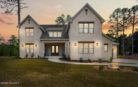 230 Paulson Ct, Pinehurst, NC 28374
