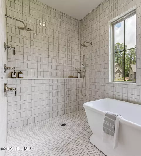 Bath - 230 Paulson Ct, Pinehurst, NC 28374 photo 5 of 14
