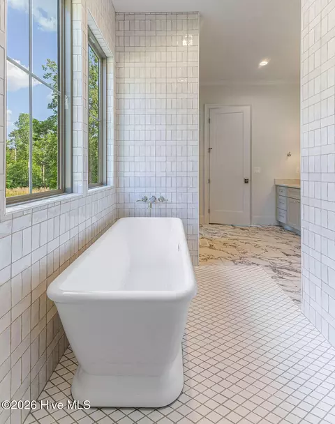 Bath - 230 Paulson Ct, Pinehurst, NC 28374 photo 9 of 17