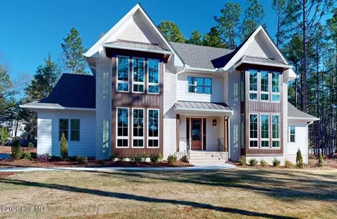 235 Paulson Ct, Pinehurst, NC 28374