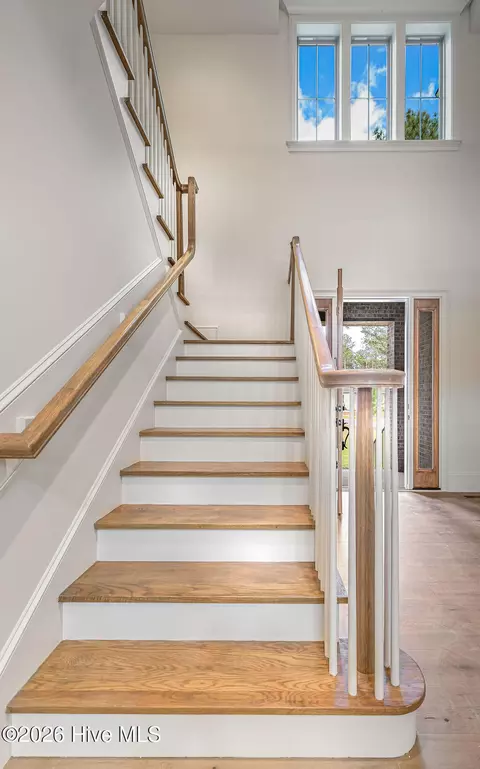 Entry Way - 305 Sloan Ln, Pinehurst, NC 28374 photo 5 of 7