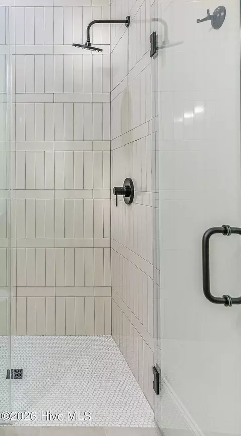 Bath - 305 Sloan Ln, Pinehurst, NC 28374 photo 6 of 8