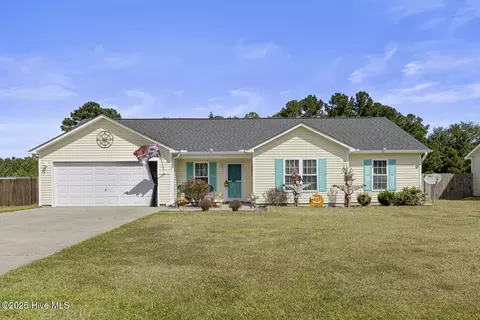 521 Cherry Blossom Ln, Richlands, NC 28574