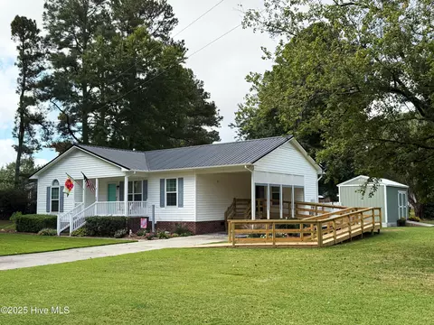 58 Country Ln, Plymouth, NC 27962