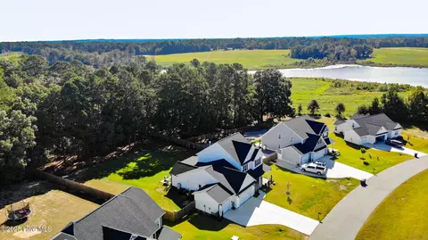 243 Enfield Dr, Carthage, NC 28327