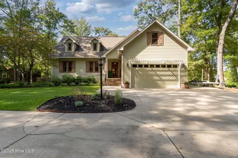 138 Hughes Plantation Rd, Pollocksville, NC 28573