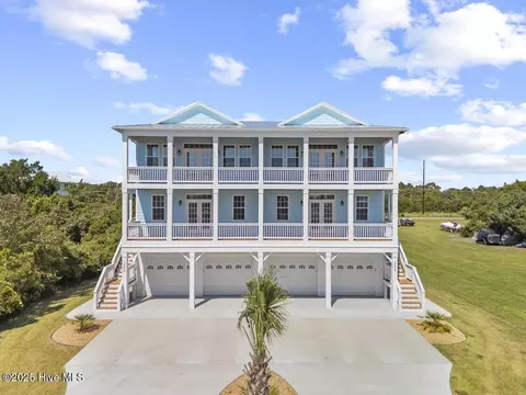 246 Grandview Dr, Sneads Ferry, NC 28460