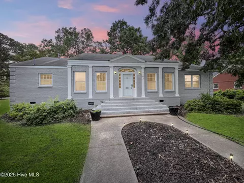 3348 N Pitt St, Farmville, NC 27828