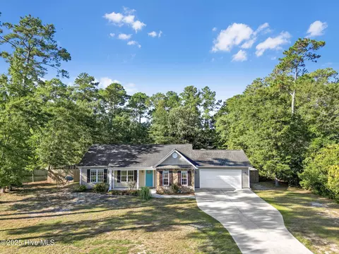 309 Masters Ln, Hampstead, NC 28443 photo 2