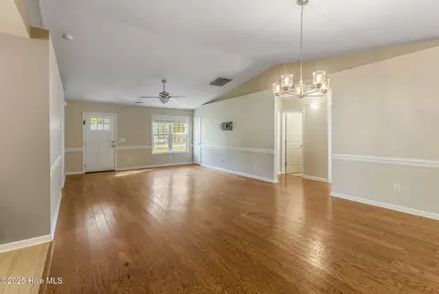 309 Masters Ln, Hampstead, NC 28443 photo 5