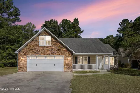 278 Blue Creek Farms Dr, Jacksonville, NC 28540