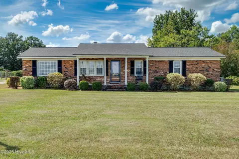 122 Paul Ed Dail Rd, Kenansville, NC 28349