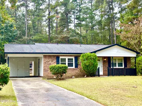 390 Walter Dr, Raeford, NC 28376